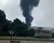 Incêndio atinge loja de peças para ônibus em Ananindeua, próximo a clínica de saúde