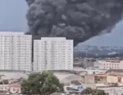 Incêndio devasta loja de peças de moto na Zona Norte do Rio de Janeiro