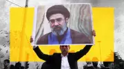Irã elege Mojtaba Khamenei como novo líder supremo após morte do pai em ataques