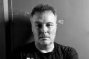 Jello Biafra, fundador do Dead Kennedys, é hospitalizado após sofrer um AVC