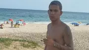 Jovem é assassinado a tiros enquanto pilotava moto em Senador Camará, Rio