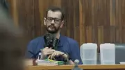 Justiça concede prisão domiciliar a ex-policial condenado por matar petista em Foz do Iguaçu