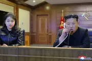 Kim Jong-un assiste a testes de mísseis com filha em meio a tensões com EUA e Coreia do Sul