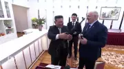 Líderes de Belarus e Coreia do Norte trocam presentes inusitados em cúpula que reforça aliança pró-Rússia