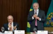Lula confirma Alckmin como vice e anuncia mudanças no governo para eleições