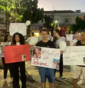 Manifestação silenciosa em Pará de Minas pede justiça por feminicídio de jovem em Goiás