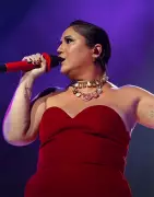 Maria Rita estreia 'Redescobrir vol. 2' com filho na banda em homenagem a Elis Regina