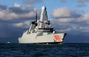 Marinha Britânica Envia Destróier HMS Dragon ao Oriente Médio em Resposta à Expansão do Conflito