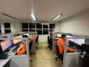 Mãe salva bebê de 7 dias com manobras de desengasgo orientadas por bombeiros via videochamada