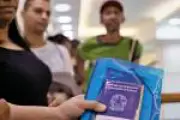 Mercado de trabalho aquecido e renda recorde influenciam cautela do Banco Central