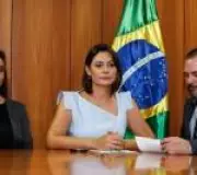 Michelle Bolsonaro envia mensagem de fé após ex-presidente ser internado em Brasília