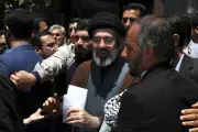Mojtaba Khamenei é nomeado novo líder supremo do Irã, sucedendo o pai Ali Khamenei