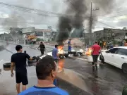 Moradores e empresários interditaram trecho em Marituba em protesto por saneamento e mudanças em obra
