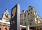 Museu da Língua Portuguesa celebra 20 anos com programação gratuita em São Paulo