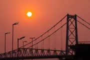 Onda de calor em Santa Catarina persiste até segunda-feira com alerta da Defesa Civil