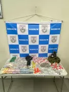 Operação da PM em Volta Redonda prende dois homens e apreende adolescente com drogas