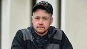 Paciente evita ataque terrorista em hospital de Leeds com abraço e conversa de duas horas