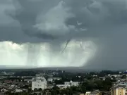 Paraná em alerta: tempestades com granizo e ventos de 60 km/h ameaçam 115 cidades