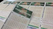 Paranaense de cidade pequena fatura prêmio milionário da Mega-Sena 2985