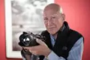 Paris inaugura grande exposição gratuita em homenagem a Sebastião Salgado