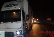 Pedestre morre atropelado por caminhão na SP-255 em Itaí durante a noite de segunda-feira