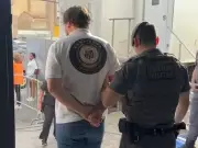 Polícia prende três foragidos na Vila Belmiro usando reconhecimento facial em jogo