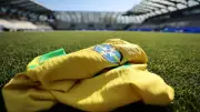 Presidente da CBF reage a polêmica do meião 'Brasa' da Nike e barra camisa vermelha