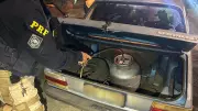 PRF apreende carro movido a botijão de gás no RN e motorista recusa bafômetro