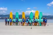 Projeto social usa mar para empoderamento feminino em Cabo Frio