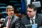 PT aciona TSE contra Flávio Bolsonaro por campanha eleitoral antecipada em ato
