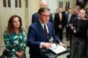 Republicanos rejeitam financiamento do DHS aprovado pelo Senado e paralisação continua