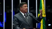 Senador Carlos Viana compra avião de R$ 1,5 milhão e enfrenta crise na CPI do INSS
