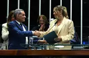 Senador Mecias de Jesus deixa cargo e Roberta Acioly assume vaga no Senado Federal