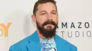Shia LaBeouf é flagrado em hotel de Roma apenas de cueca pedindo fogo para cigarro