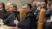 STF limita penduricalhos a 70% do salário e gera economia de R$ 7,3 bilhões anuais