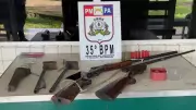 Suspeito foge de polícia em Belterra e deixa armas e RG falso para trás