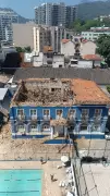 Telhado de clube centenário desaba e interditam Casa dos Poveiros no Rio