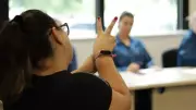 Teresina oferece 240 vagas em cursos gratuitos de Libras para educadores e comunidade