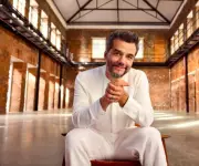 Terno Branco: Elegância Atemporal que Desafia Estações e Conquista Celebridades