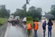 Trecho da Estrada da Guia em Cuiabá é liberado após alagamento por chuva forte
