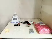 Três homens são presos por tráfico de drogas e porte ilegal de arma em Paraty