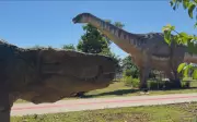 Uchoa (SP) inaugura Parque dos Dinossauros com réplicas em tamanho real e sons pré-históricos
