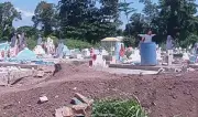 Vídeo viral mostra túmulos com totens de falecidos em cemitério da Jamaica