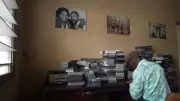 Voluntários correm contra o tempo para salvar arquivos históricos de filmes no Congo