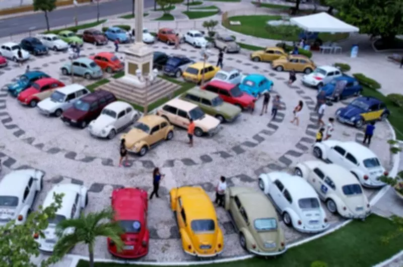 14º Encontro de Carros Antigos reúne 300 veículos em Petrolina
