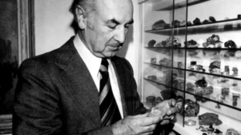 A descoberta acidental do LSD por Albert Hofmann e seu impacto na cultura mundial