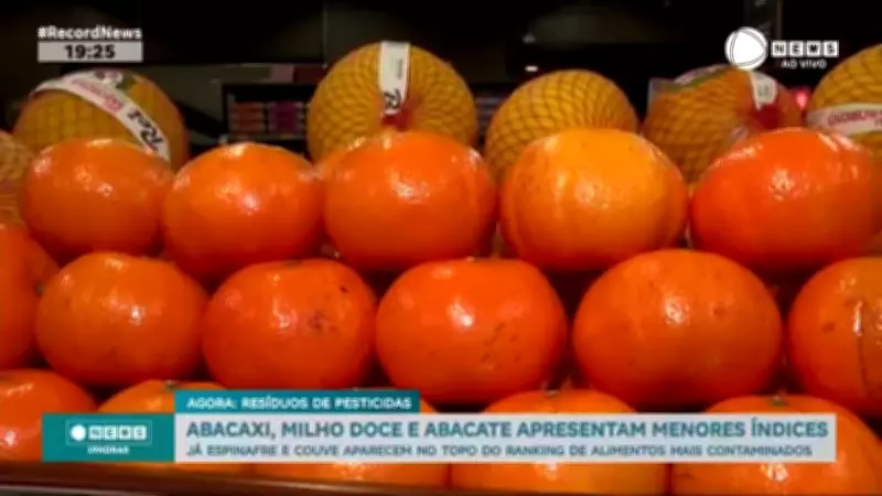 Abacaxi, milho doce e abacate têm menos pesticidas; espinafre e couve lideram contaminação