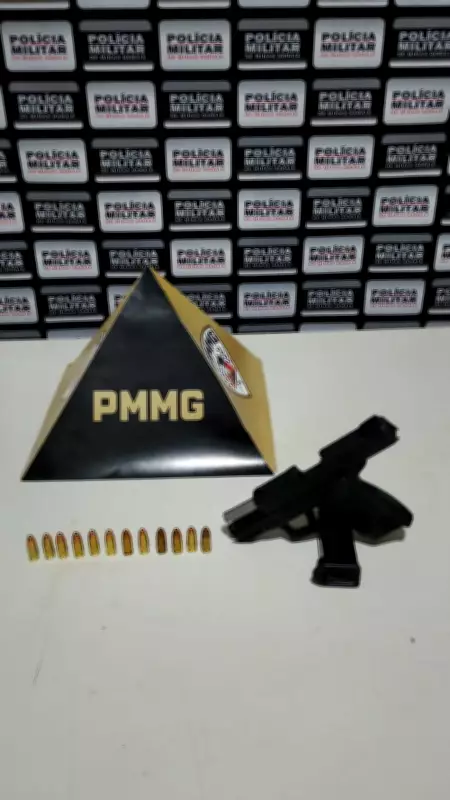 Acidente em Várzea da Palma termina com prisões por embriaguez e porte ilegal de arma