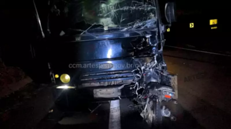 Acidente fatal na SP-300: motociclista morre após colisão frontal com caminhão em Tietê