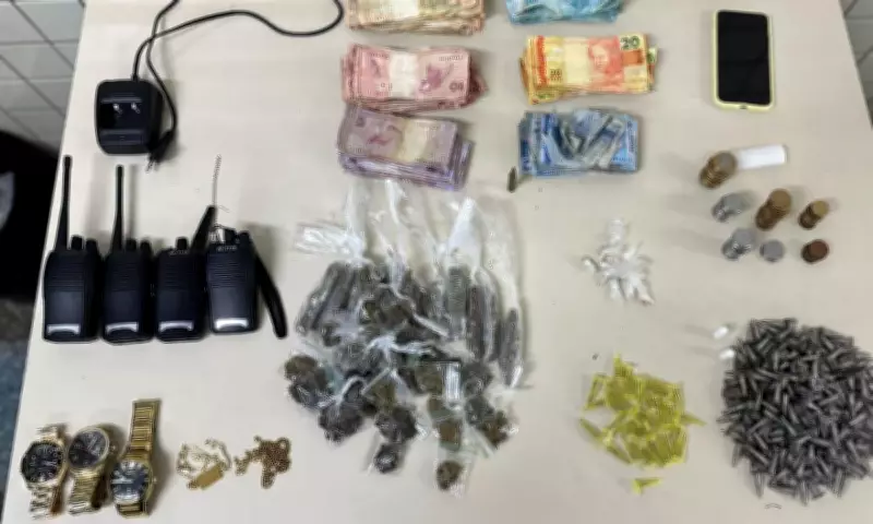Adolescente é apreendido com drogas e mais de R$ 3 mil em Lauro de Freitas